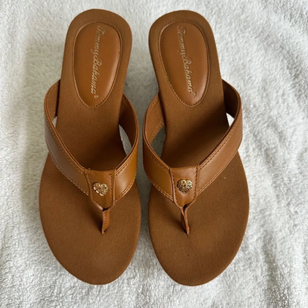 Tommy Bahama Brown Leather and Fabric Wedges Size 7